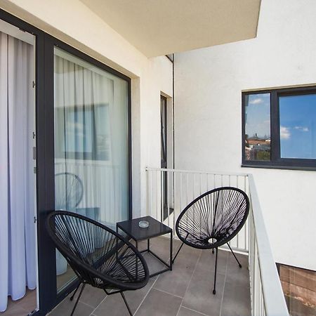 Duo Vibe Apartment Oradea Exterior photo