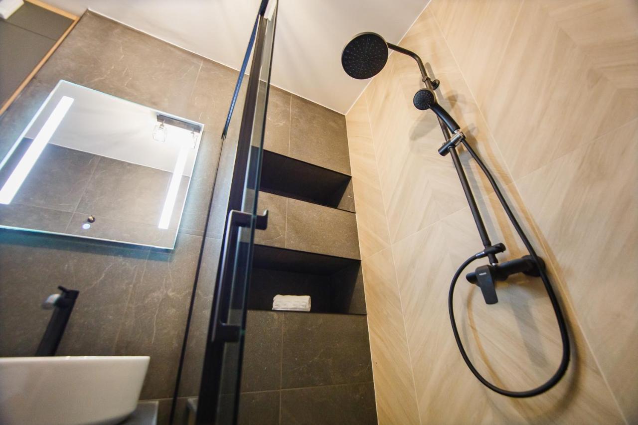 Duo Vibe Apartment Oradea Exterior photo