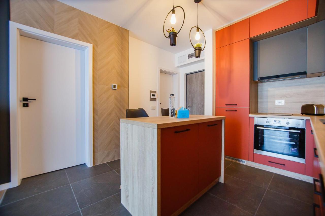 Duo Vibe Apartment Oradea Exterior photo